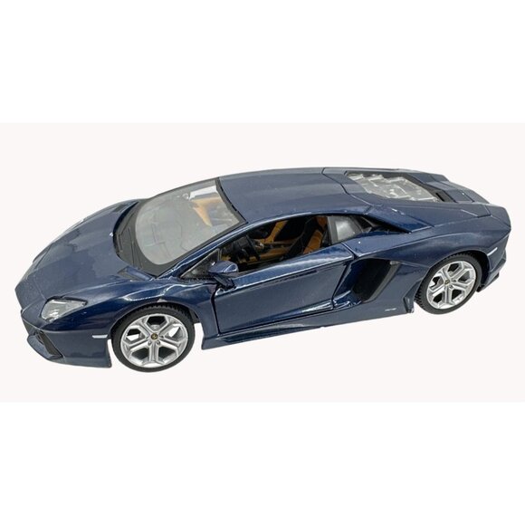 Maisto Lamborghini Aventador LP7004 Diecast Model Car 124 Scale Blue Collectible - Picture 1 of 9